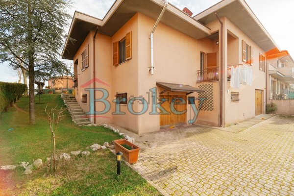 casa indipendente in vendita ad Offagna