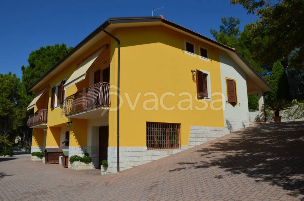 casa indipendente in vendita ad Offagna