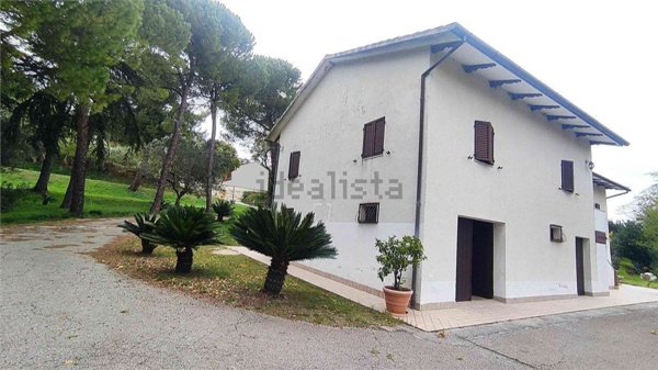 casa indipendente in vendita ad Offagna