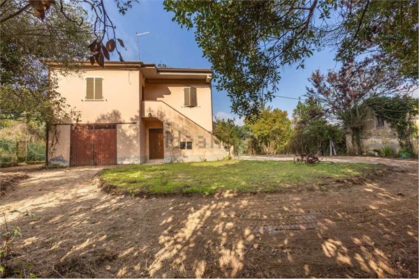 pentavano in vendita ad Offagna