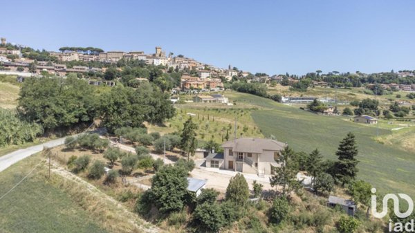 casa indipendente in vendita ad Offagna