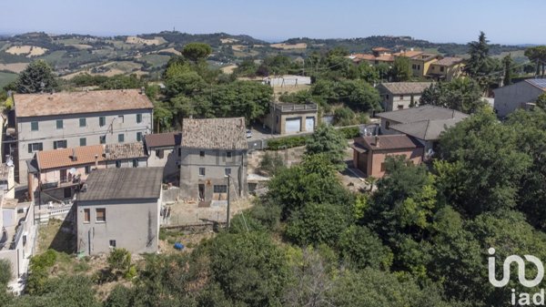 esavano in vendita ad Offagna