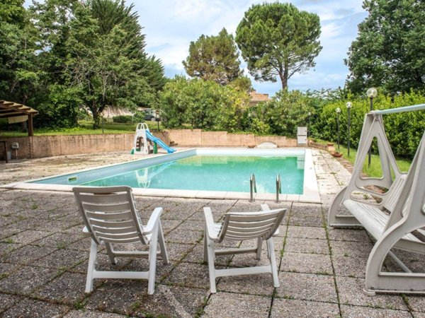 casale in vendita ad Offagna
