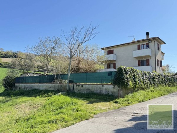 casa indipendente in vendita ad Offagna
