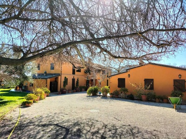 casa indipendente in vendita ad Offagna