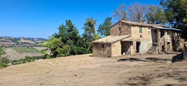 casa indipendente in vendita ad Offagna