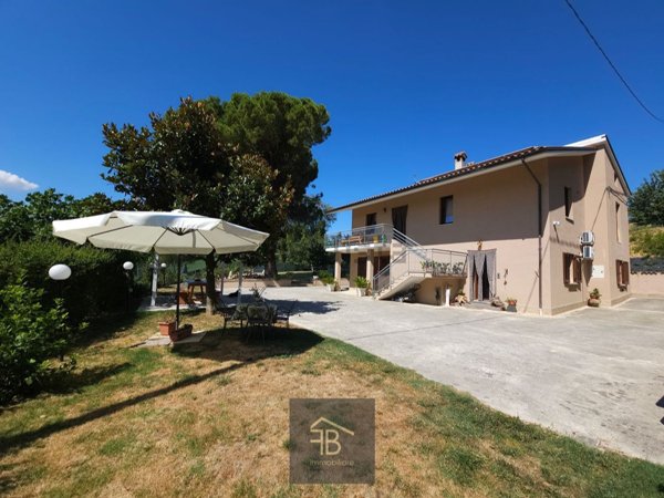 casa indipendente in vendita ad Offagna