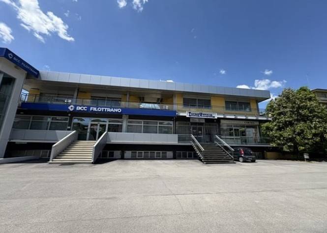 ufficio in vendita ad Osimo in zona San Biagio