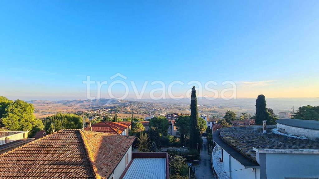 villa in vendita ad Osimo