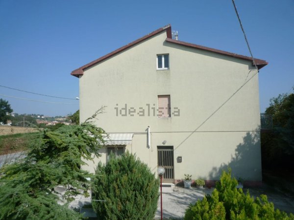 appartamento in vendita ad Osimo in zona Campocavallo