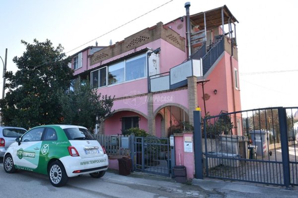 appartamento in vendita ad Osimo in zona Padiglione