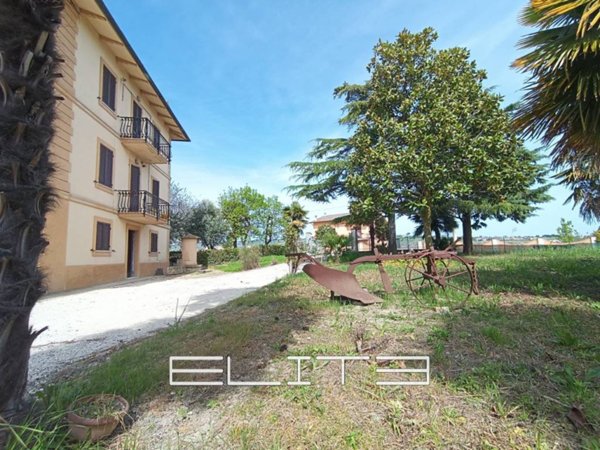 casa indipendente in vendita ad Osimo in zona San Biagio