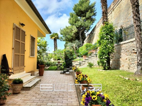 casa indipendente in vendita ad Osimo