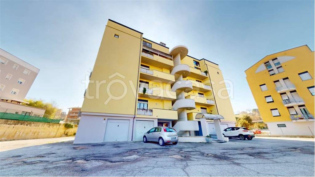 appartamento in vendita ad Osimo in zona Osimo Stazione