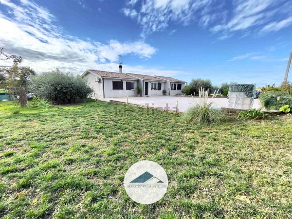 casa indipendente in vendita ad Osimo