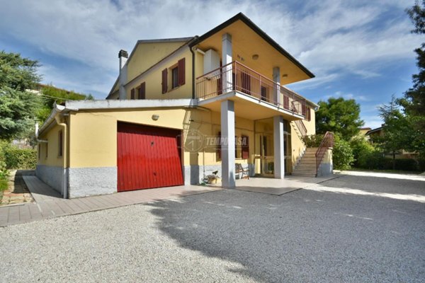 casa indipendente in vendita ad Osimo