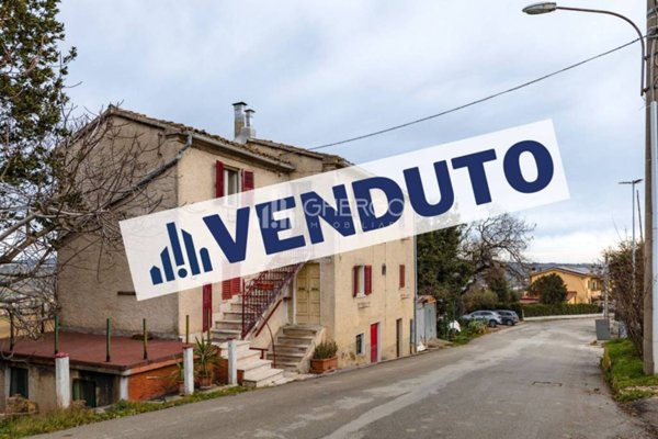 appartamento in vendita ad Osimo in zona Abbadia