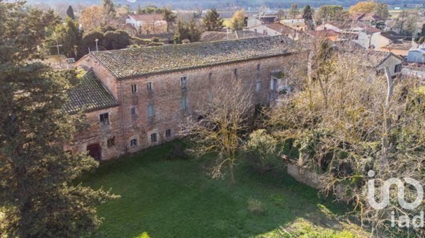 negozio in vendita ad Osimo in zona Casenuove