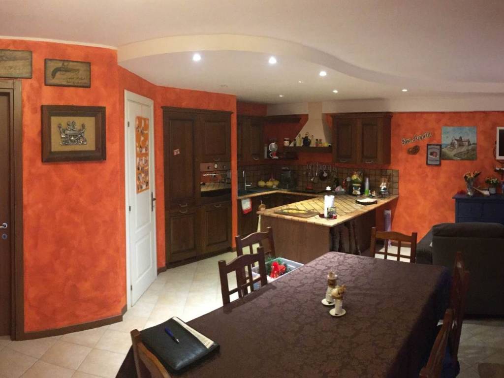 appartamento in vendita ad Osimo in zona Osimo Stazione