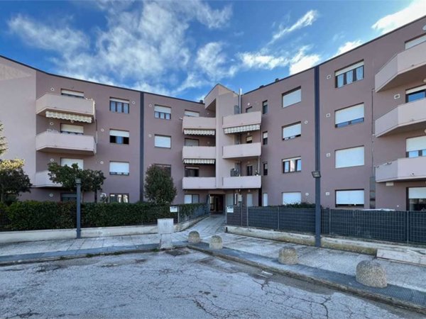 appartamento in vendita ad Osimo in zona Osimo Stazione