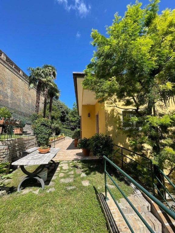 casa indipendente in vendita ad Osimo
