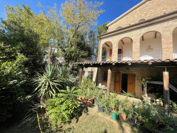 casa indipendente in vendita ad Osimo in zona San Biagio