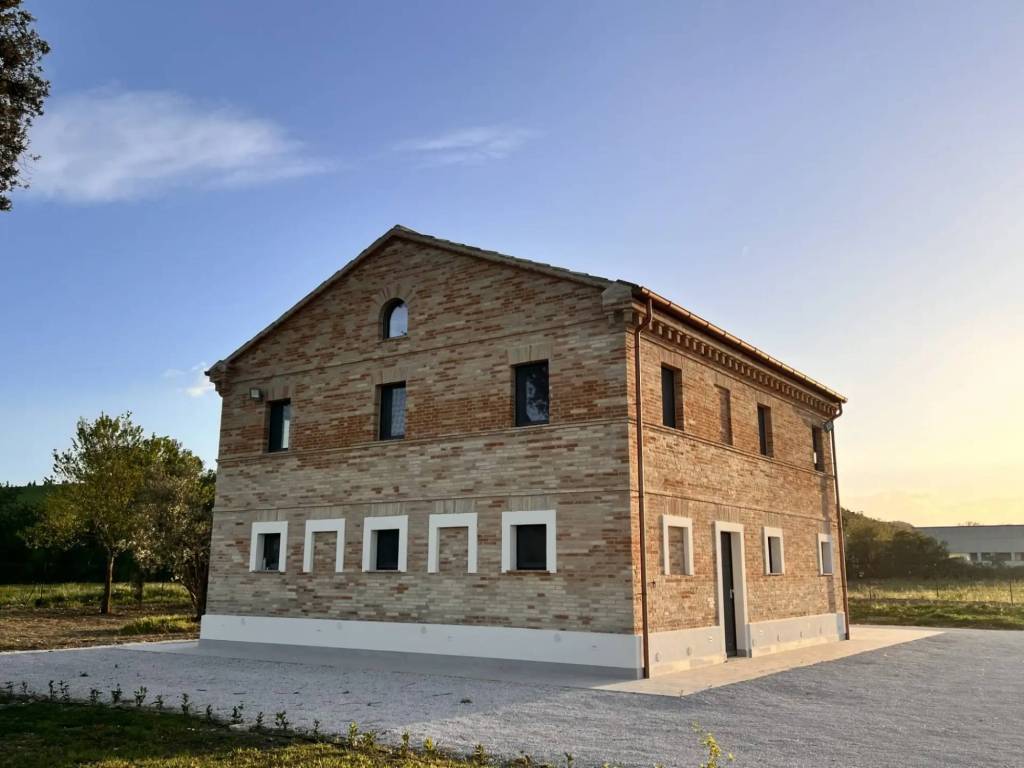 casa indipendente in vendita ad Osimo