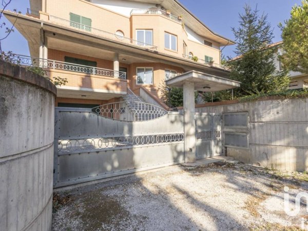 casa indipendente in vendita ad Osimo