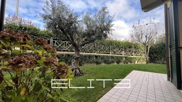 casa indipendente in vendita ad Osimo
