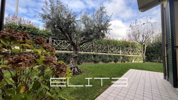 casa indipendente in vendita ad Osimo
