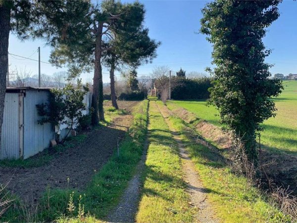 terreno agricolo in vendita ad Osimo in zona Osimo Stazione