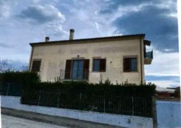 casa indipendente in vendita ad Osimo