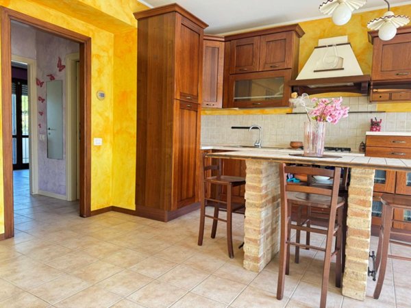 appartamento in vendita ad Osimo in zona Casenuove