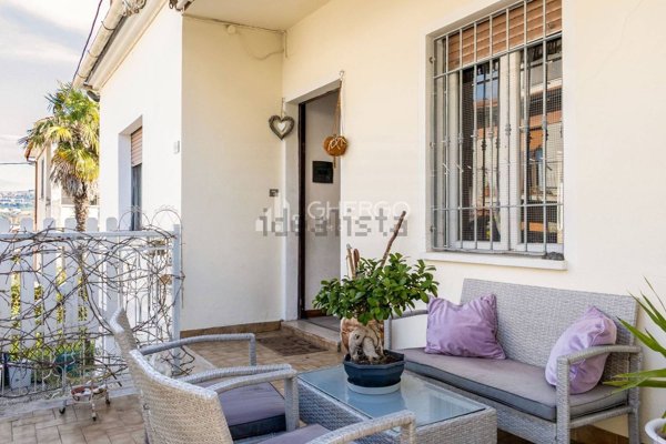 casa indipendente in vendita ad Osimo in zona Abbadia