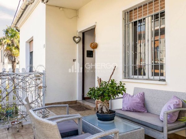 casa indipendente in vendita ad Osimo in zona Osimo Stazione