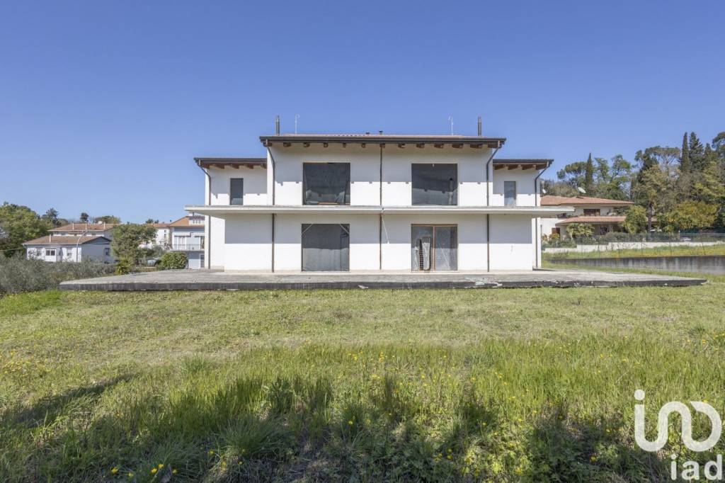 casa indipendente in vendita ad Osimo in zona San Sabino