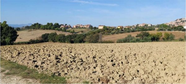 terreno edificabile in vendita ad Osimo in zona San Sabino