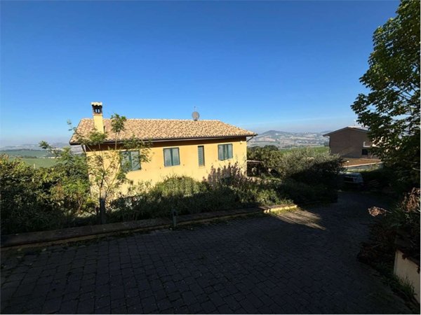 casa indipendente in vendita ad Osimo