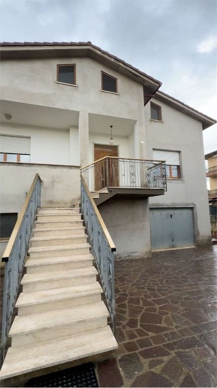 casa indipendente in vendita ad Osimo in zona Campocavallo
