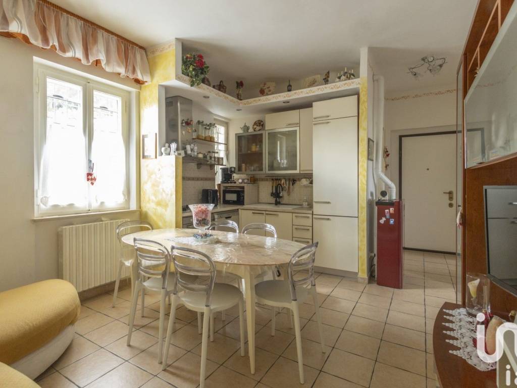 appartamento in vendita ad Osimo in zona Casenuove