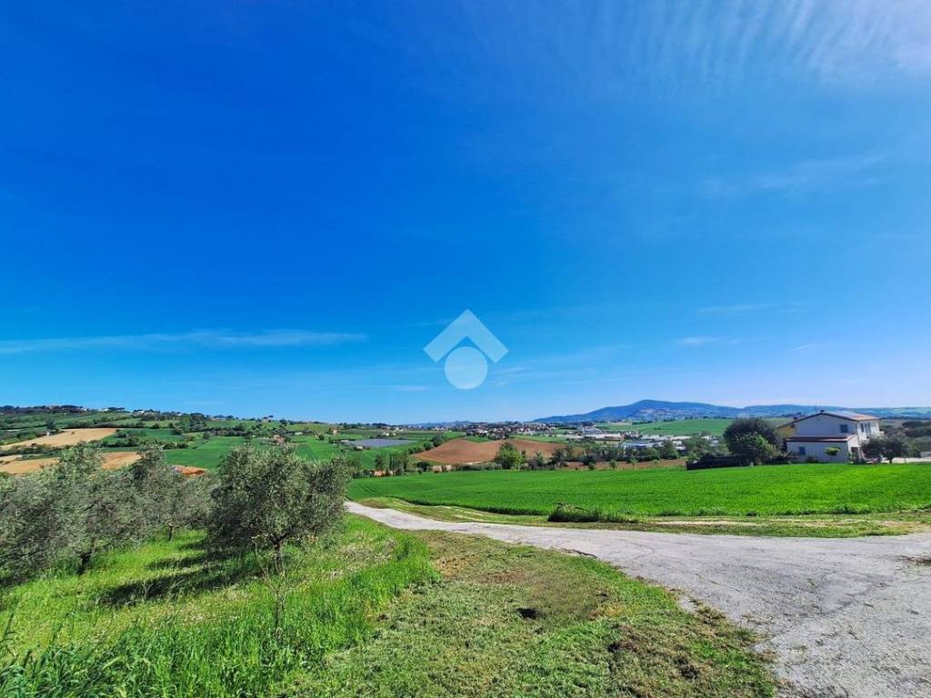 casa indipendente in vendita ad Osimo in zona Santo Stefano