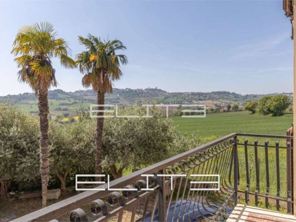 casa indipendente in vendita ad Osimo in zona San Biagio