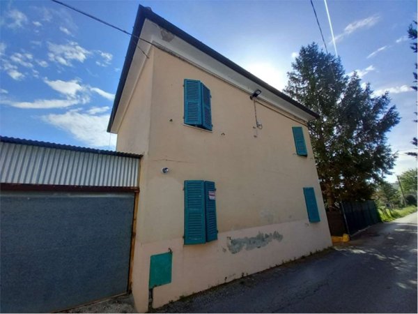 casa indipendente in vendita ad Osimo in zona Passatempo