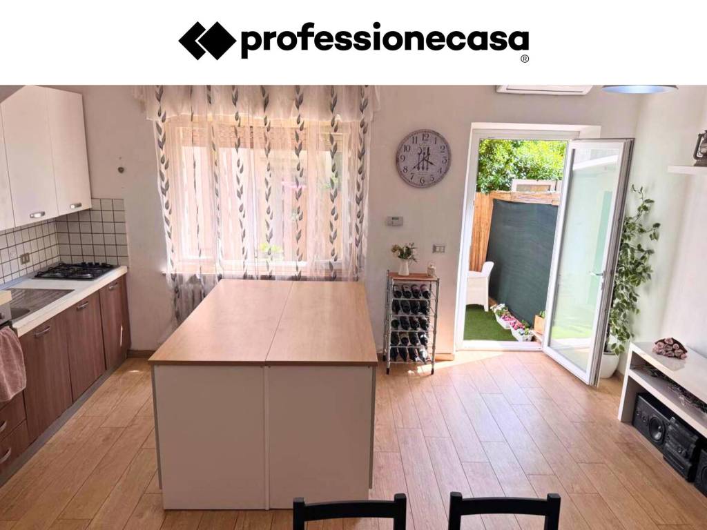 casa indipendente in vendita ad Osimo in zona Campocavallo