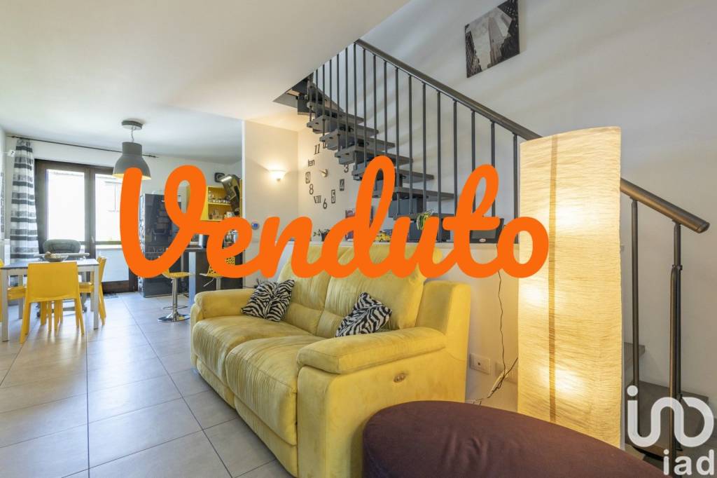 casa indipendente in vendita ad Osimo in zona Passatempo