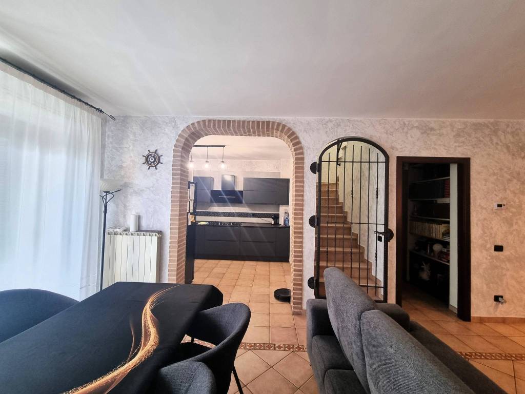 casa indipendente in vendita ad Osimo in zona Campocavallo