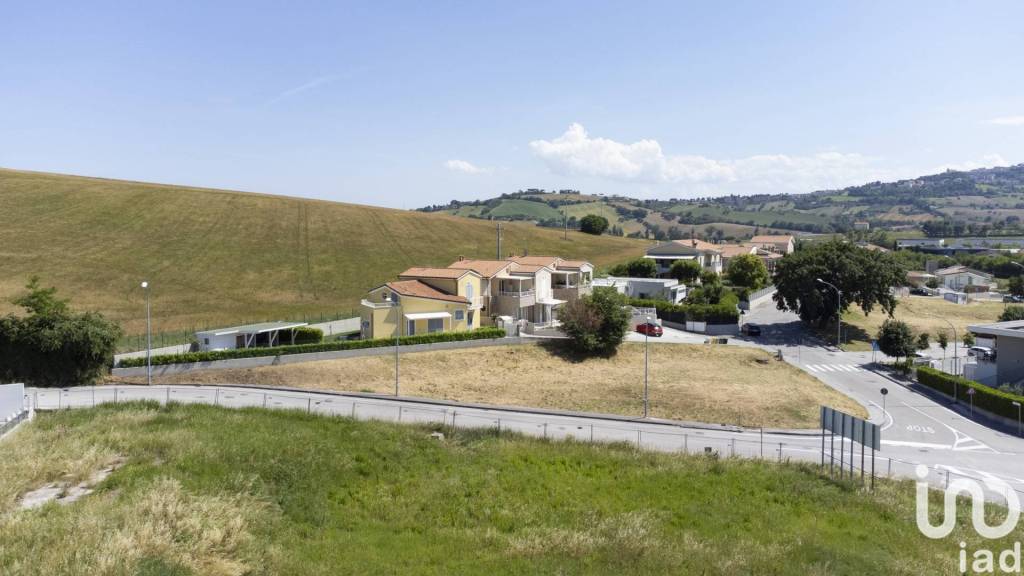 terreno agricolo in vendita ad Osimo in zona San Biagio