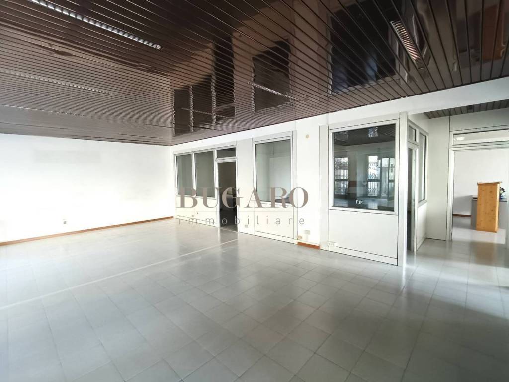 ufficio in vendita ad Osimo