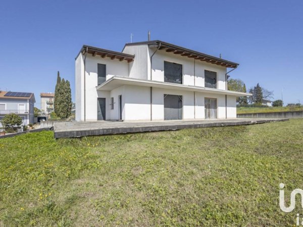casa indipendente in vendita ad Osimo in zona San Sabino