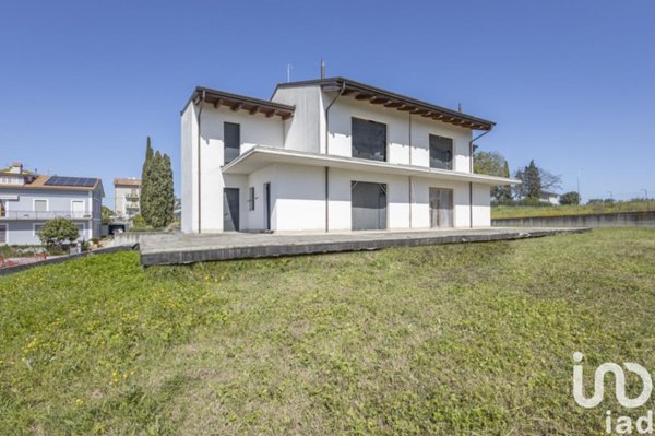 casa indipendente in vendita ad Osimo in zona San Sabino